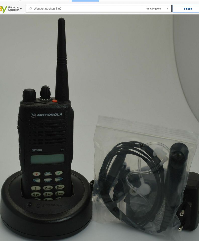 Motorola GP380 VHF Band Handfunkgerät Betriebsfunk Ladestation He in Berlin