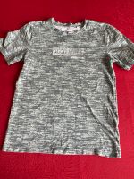 Yigga T-Shirt Größe 133/140grün Sachsen-Anhalt - Berßel Vorschau