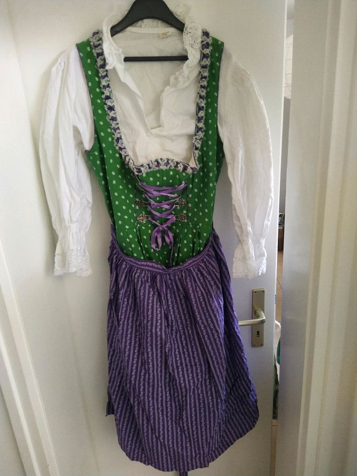 Dirndl+Bluse Gr. 48 in München