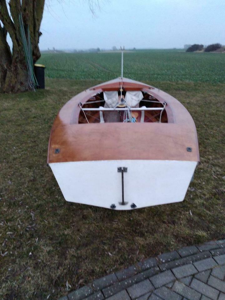 Segelboot Pirat komplett & gepflegt, Segel+Fock in Hamburg