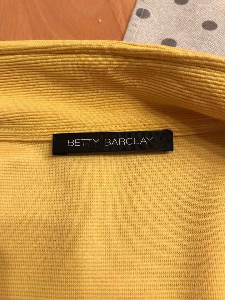Betty Barclay Jacke Größe 40 in Marktredwitz