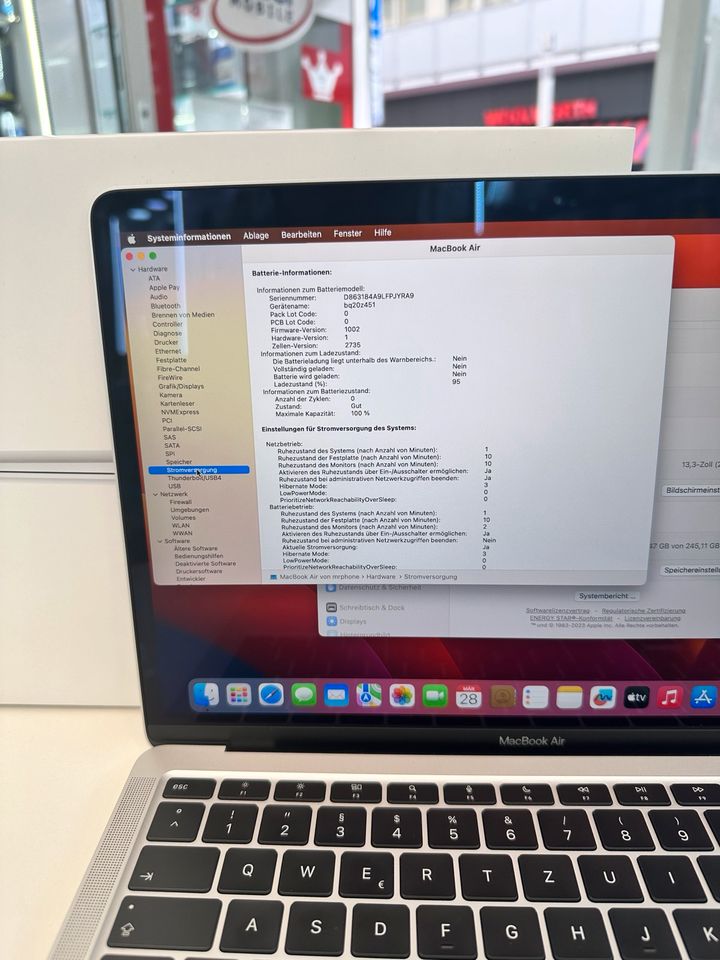 TOP ANGEBOT⭐️ Apple MacBook Air 13“ M1 256GB *WIE NEU* 15.3.25 in Aschaffenburg