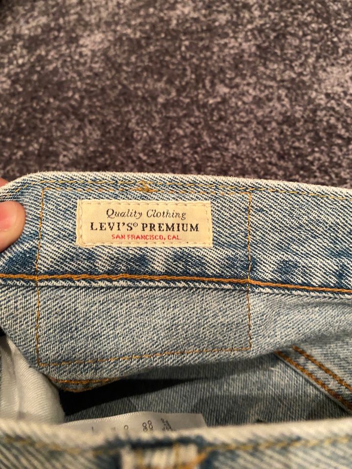 Herren Levi’s Jeans Baggy 551 Hose gr. W 33 L 30 neu ungetragen in Schwabmünchen