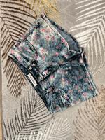Jeans Hotpants mit Blümchenmuster Hessen - Rabenau Vorschau