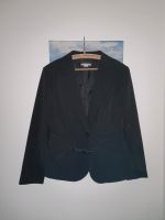 Blazer kurz Gürtel schwarz 40/42 top Baden-Württemberg - Steinen Vorschau