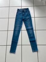 Skinny Jeans von Levi’s (Gr. 23 Nordrhein-Westfalen - Recklinghausen Vorschau