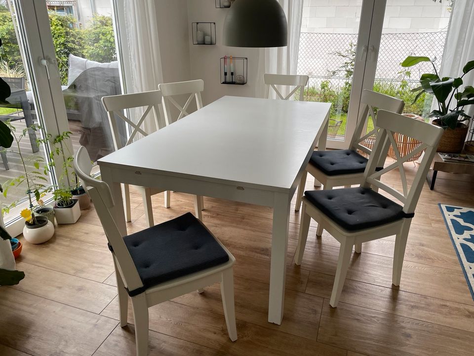 Tisch mit 6 Stühlen Ikea Ingolf in Neuenhagen