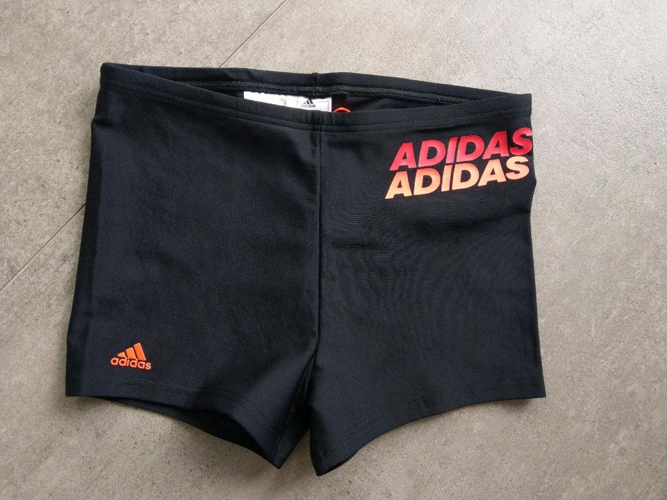 Adidas Badehose Größe 164 neu in Ahlen