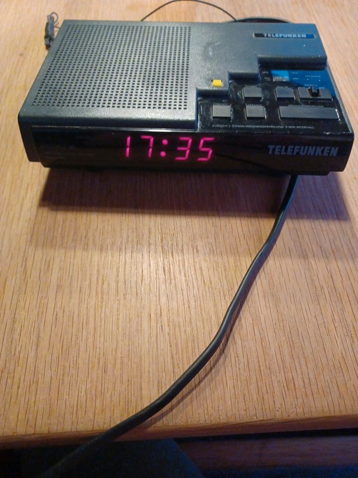 Radiowecker Telefunken in Markt Taschendorf