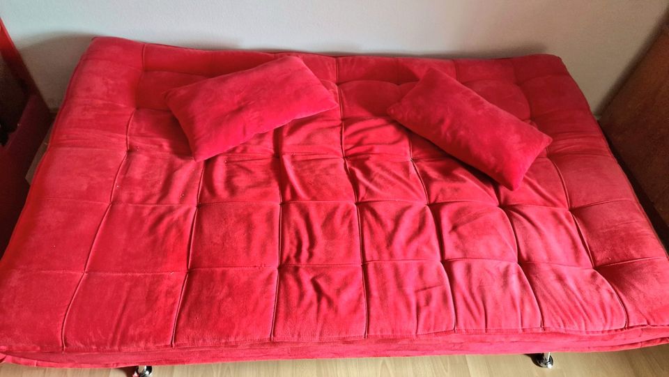 Couch Schlafcouch Sofa Liegecouch rot NOCH DA in Rosenheim