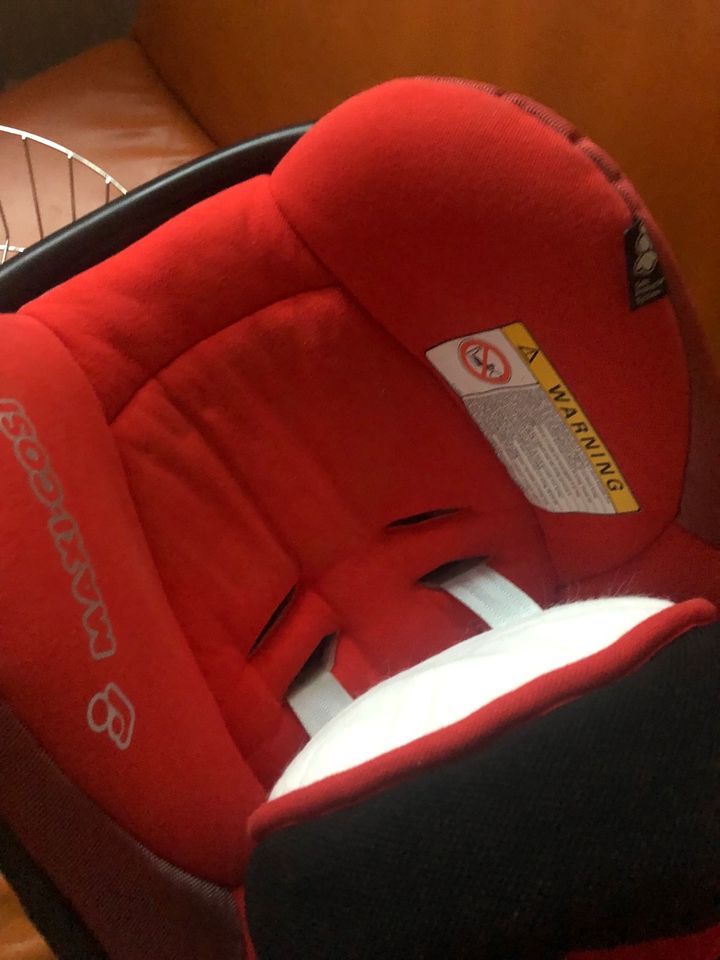 Maxi Cosi Babyschale in Renchen