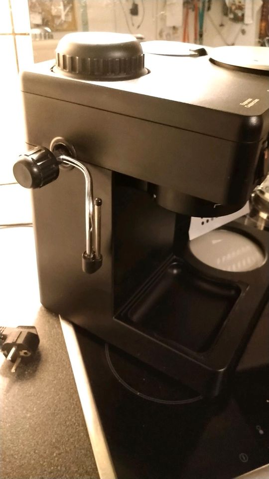 Krups Kaffee und Espressomaschine in Oberhausen