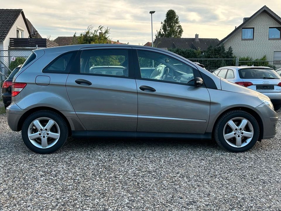 Mercedes-Benz B170 Scheckheft bei Mercedes SHZ 8xBereift Klima in Hannover