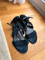 Belmondo Damen Sandalen Leder blau 40 Frankfurt am Main - Berkersheim Vorschau