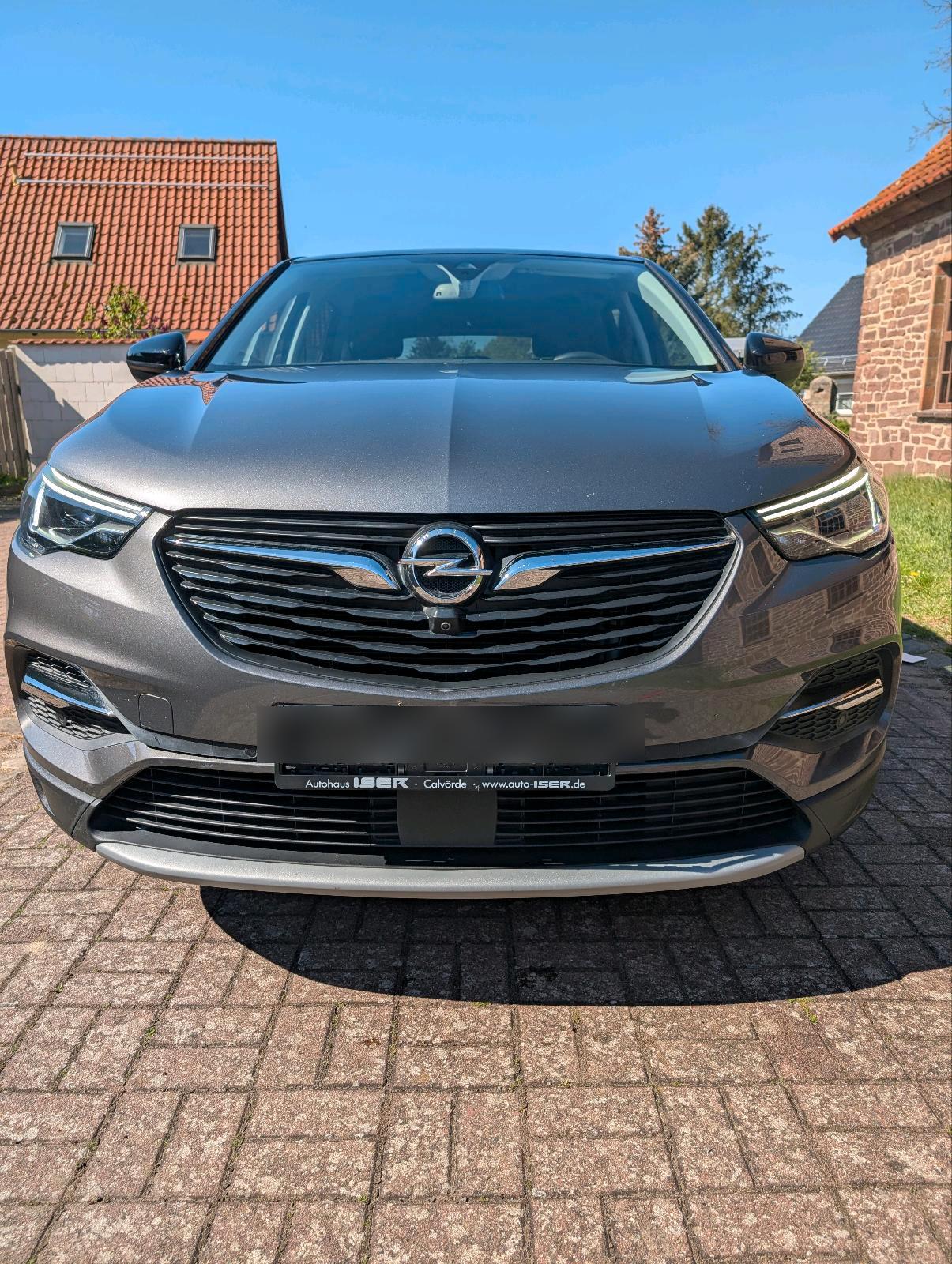 Abbildung des Autos Opel Grandland X