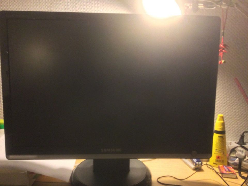 Samsung Symc Master 226BW 56cm (22 Zoll) 16:10 LCD Monitor in SW. in Berlin