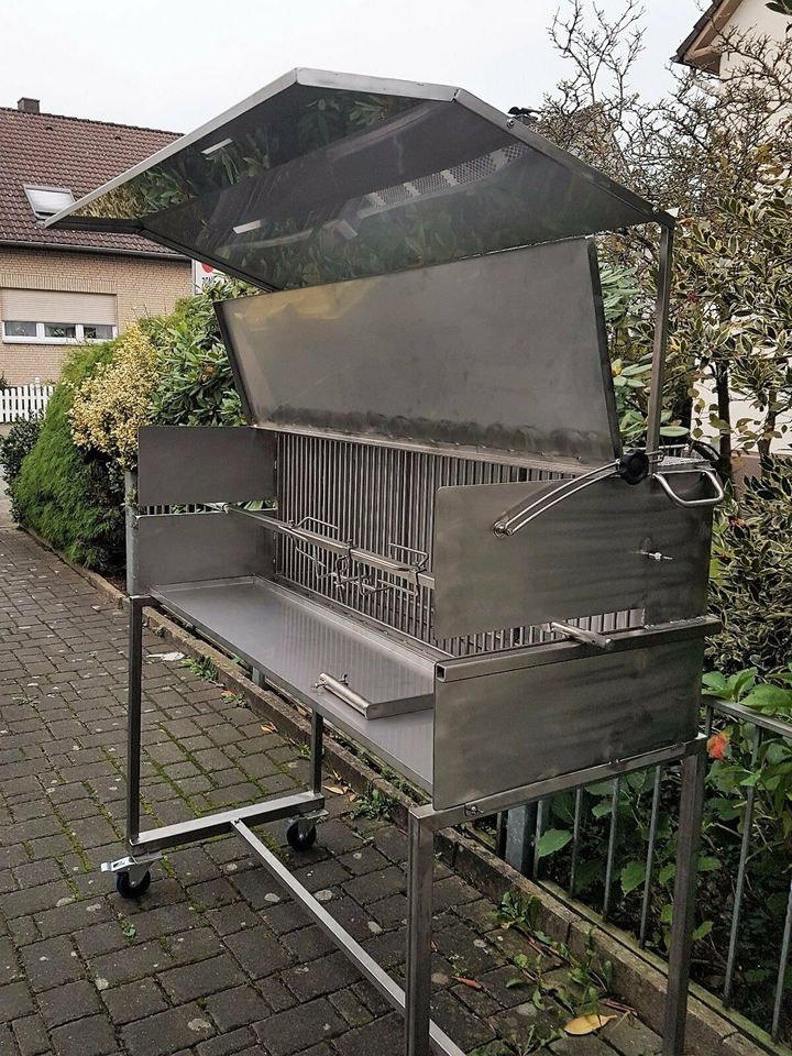 SPANFERKELGRILL 800 x 450 x 300 mm, LAMMGRILL, HÄNCHENGRILL, EDEL in Bielefeld