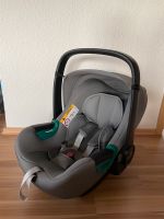 Babyschale/Kindersitz Britax Römer mit Base 360 Hessen - Homberg (Efze) Vorschau