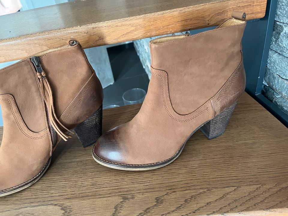 Buffalo echt Leder Stiefel Damen in Moers