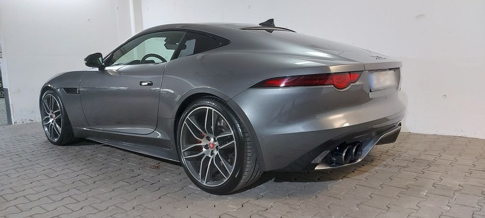 Jaguar F-Type R/ 5.0V8 / Voll / Pano in Forstinning