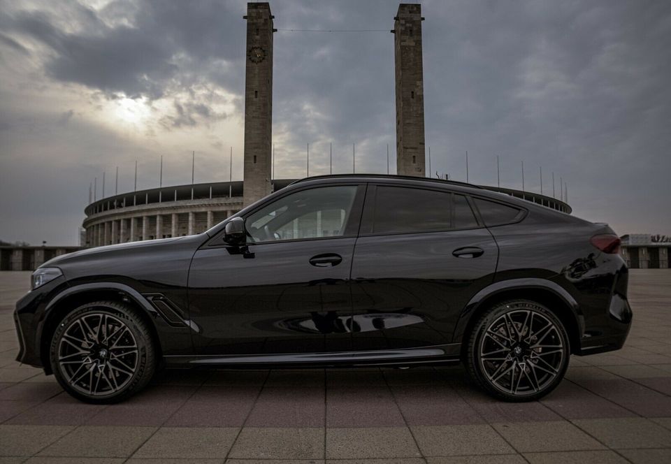 BMW X6M X6 M Competition 625 PS mieten SUV Sportwagen Hochzeitswagen Auto Berlin in Berlin