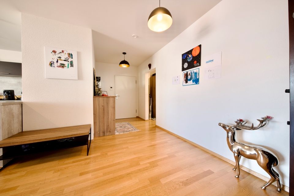 ++NEU IM ANGEBOT++ Traumhafte, neuwertige 4,5-Zimmer-Wohnung in zentraler Lage von Lörrach in Lörrach