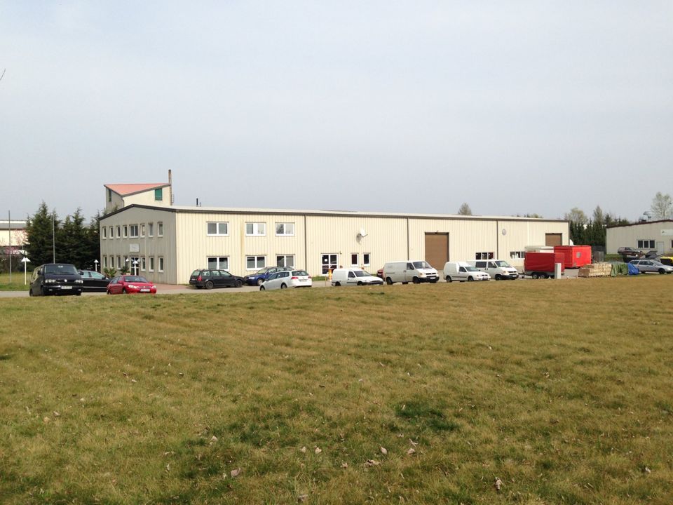 ++ Gewerbehalle/ Produktion mit Kühllager, Büroräumen und großem Grundstück ++ in Beeskow