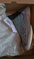 Yeezy QNTM Teal Blue 44 Adidas Sneaker US 10 Schuhe yzy Hessen - Marburg Vorschau