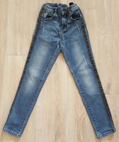 *** ZARA coole Jeanshose Gr. 134 destroyd *** Bayern - Feucht Vorschau