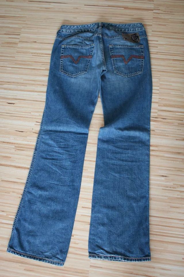 Diesel Ryoth Jeans Damen Gr. 28 / 32 blau wie neu in Bruchköbel