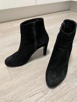 Schwarze Boots Pumps High Heels Wildleder Größe 39 Nordrhein-Westfalen - Kreuzau Vorschau