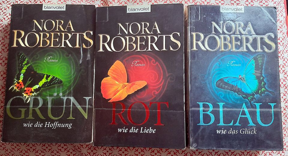 Trilogie Grün" + "Rot" + "Blau" von Nora Roberts in Dresden