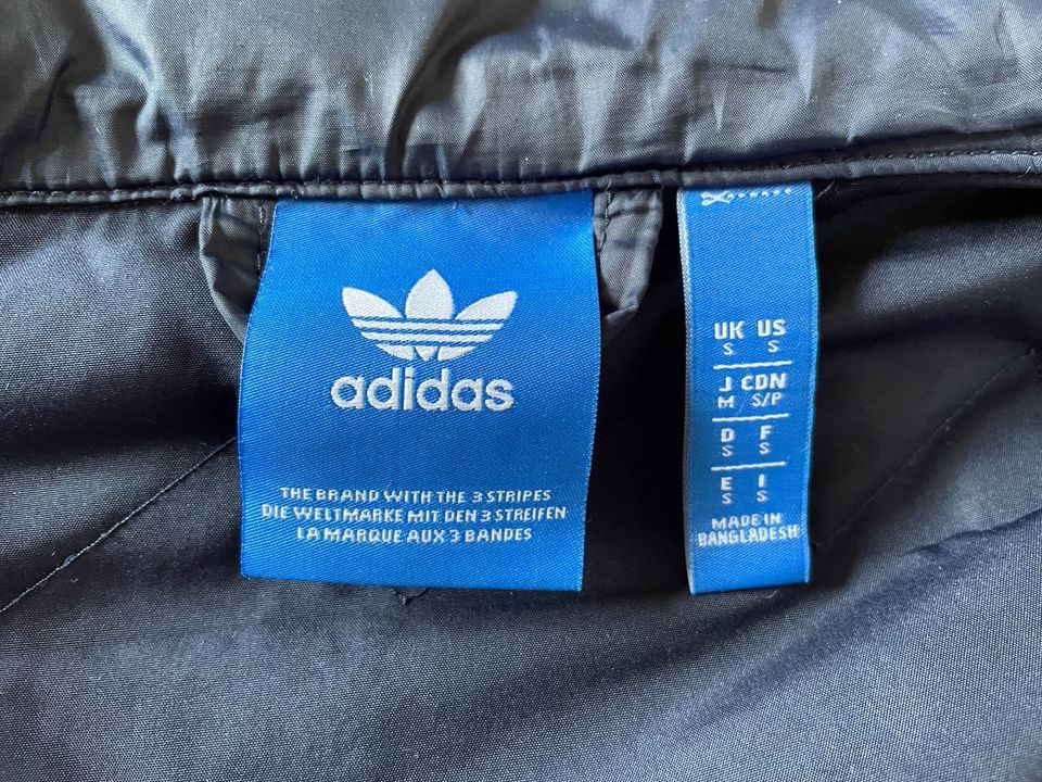 Adidas Übergangsjacke Herren Größe S in Chamerau