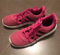 Adidas Sneaker / Hallensportschuhe  Gr. 39,5 Wandsbek - Hamburg Bergstedt Vorschau