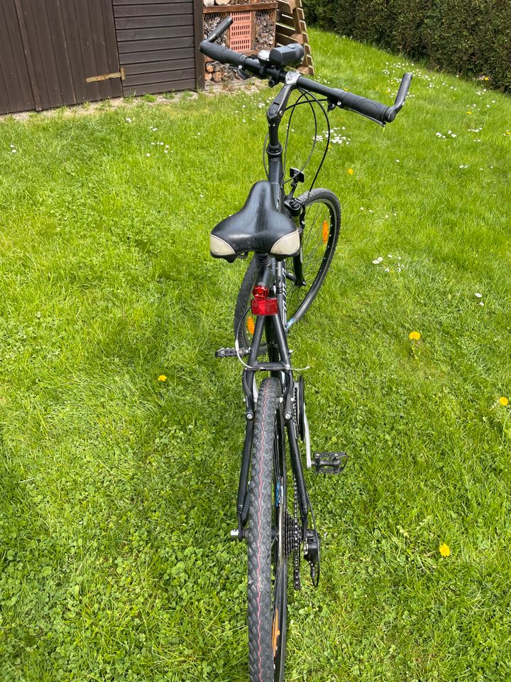 28" Fahrrad Bulls Trekkingrad GL300 Shimano Deore 21 Gang in Lößnitz