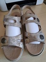 neue LederSandalen von Remonte Gr. 40 NP 89€ Sohle herausnehmbar Rheinland-Pfalz - Kirn Vorschau