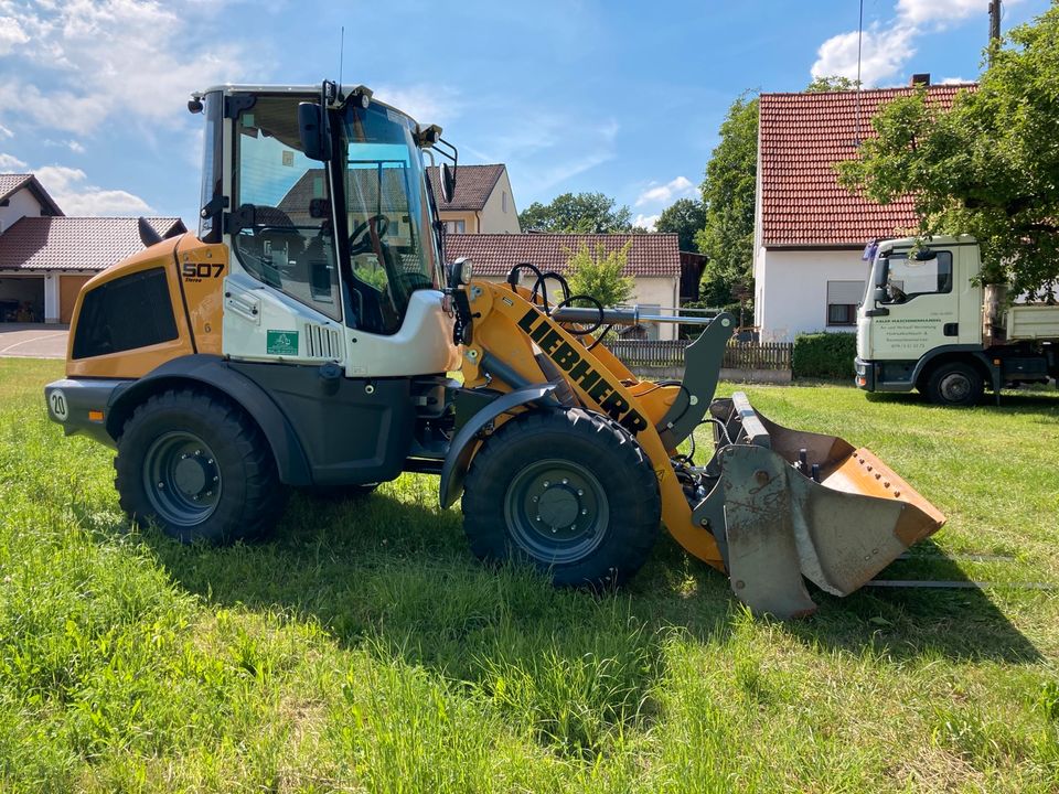 Minibagger Bagger Takeuchi mieten mit Anhänger in Aichach