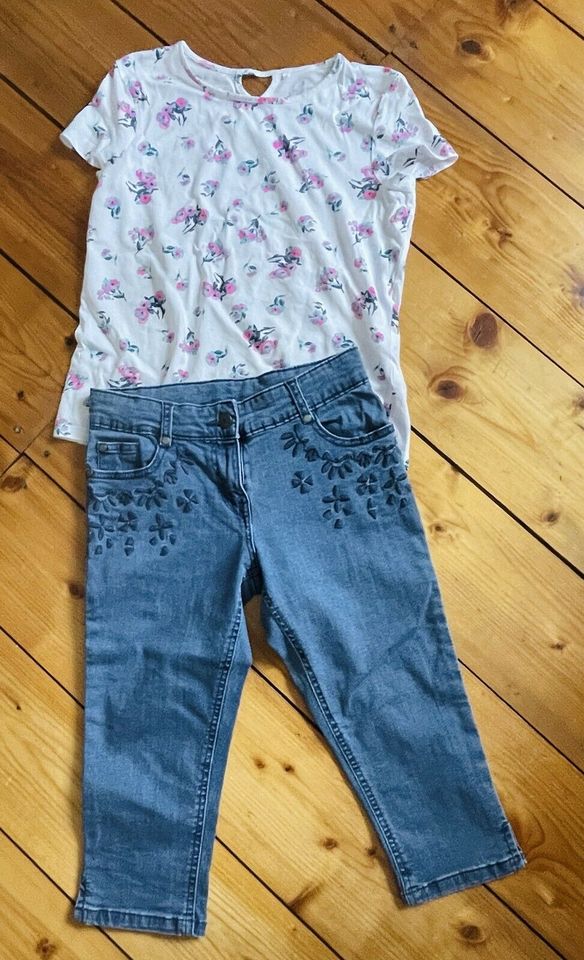 Set Caprihose / Jeans YIGA mit T-Shirt C & A, Größe 146/152 in Tüttleben