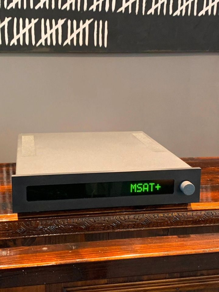 RESTEK MSAT+ High-End DVB Satellitentuner NEU in Detmold