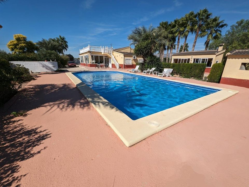 Landhaus in Crevillente (Alicante) ideal für Tierhaltung mit total 4 Schlafzimmern, Pool und Gästeapartment, nur 30 Minuten vom Strand, Costa Blanca / Spanien in Oyten