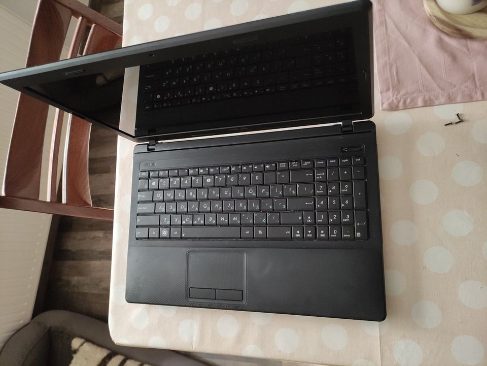 Laptop ASUS in Dautphetal