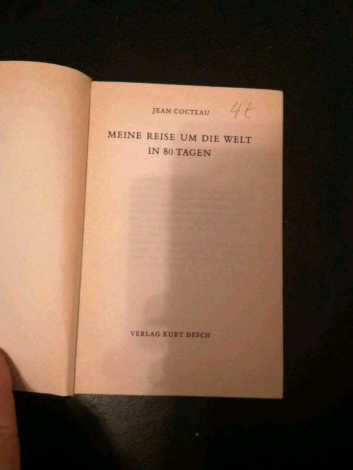 Buch "Meine Reise um die Welt in 80 Tagen" in Berlin