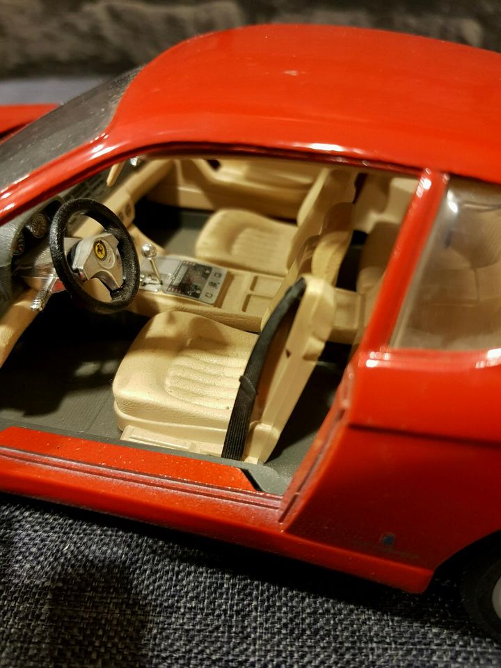 Bburago Modellauto Ferrari 456 GT 1992 1:18 in Krefeld