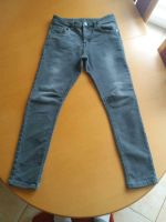 Schwarz/graue Jeanshose für Mädchen in Größe 158 Sachsen - Oschatz Vorschau