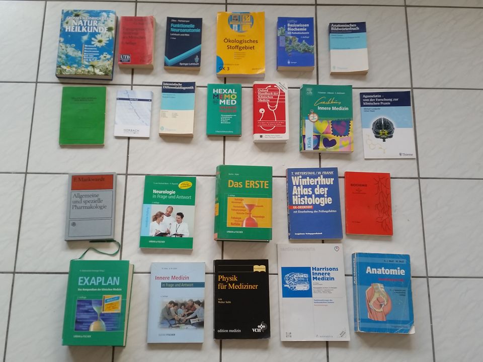 23 Fachbücher Medizin Studium Arzt zus. 23 € oder 1€/Stück in Waltrop