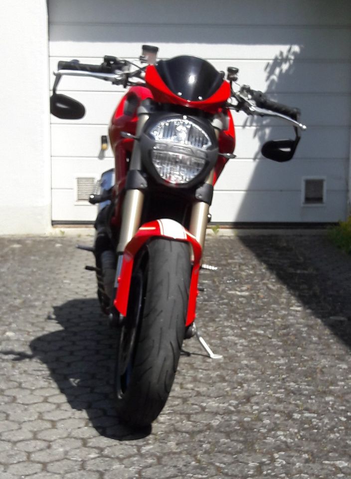 DUCATI MONSTER 1100 EVO in Manching