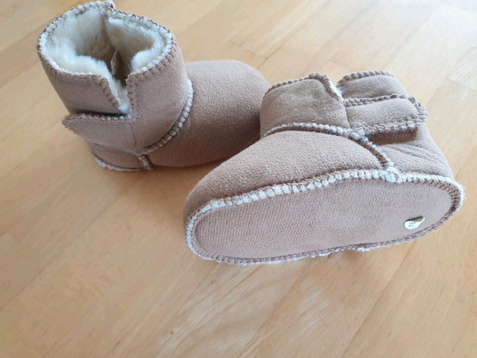 Dick gefütterte Baby Booties Größe 18 19 in Boos (Eifel)