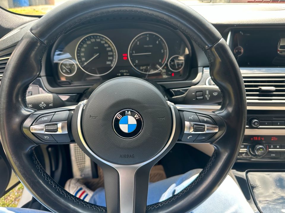 BMW 520D / M Packet/ Automatik/ Euro 6/ Navigation/Pano in Bad Wildungen