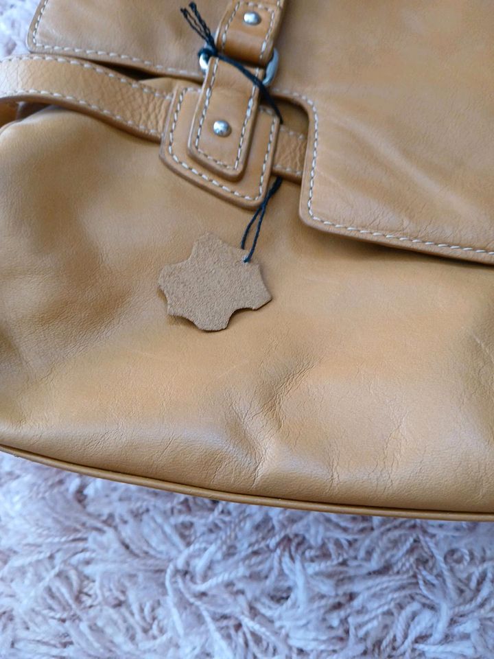 Echte Damen Leder Handtasche beige in Meldorf