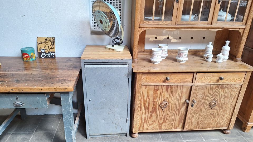 alter Werkstattschrank, Industriestil, Loft, Vintage in Rheine